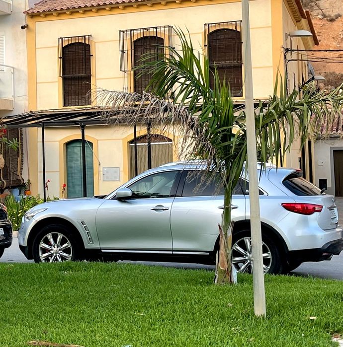 Продам Infiniti fx35, після незначного дтп