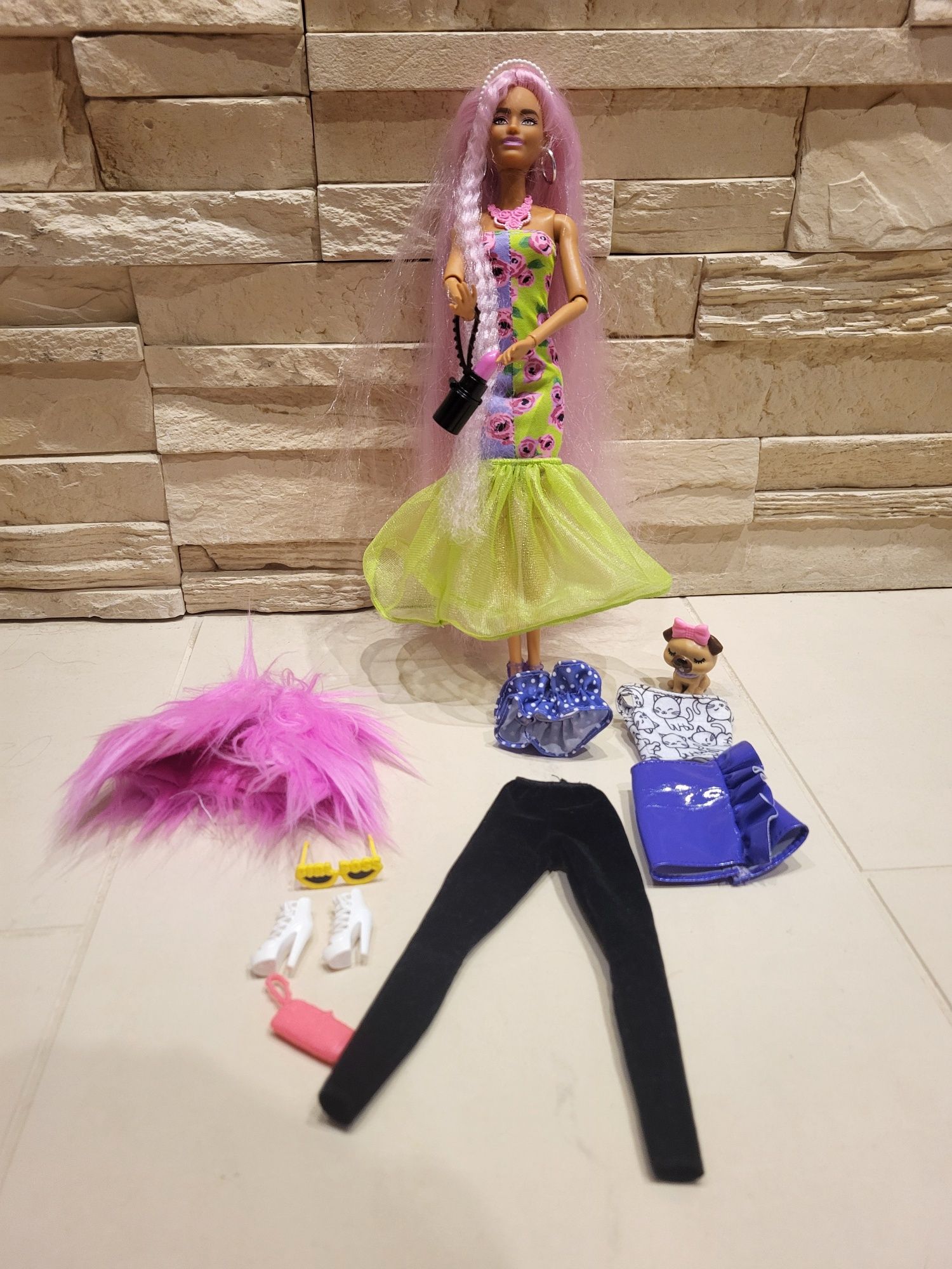 Barbie exstra + akcesoria