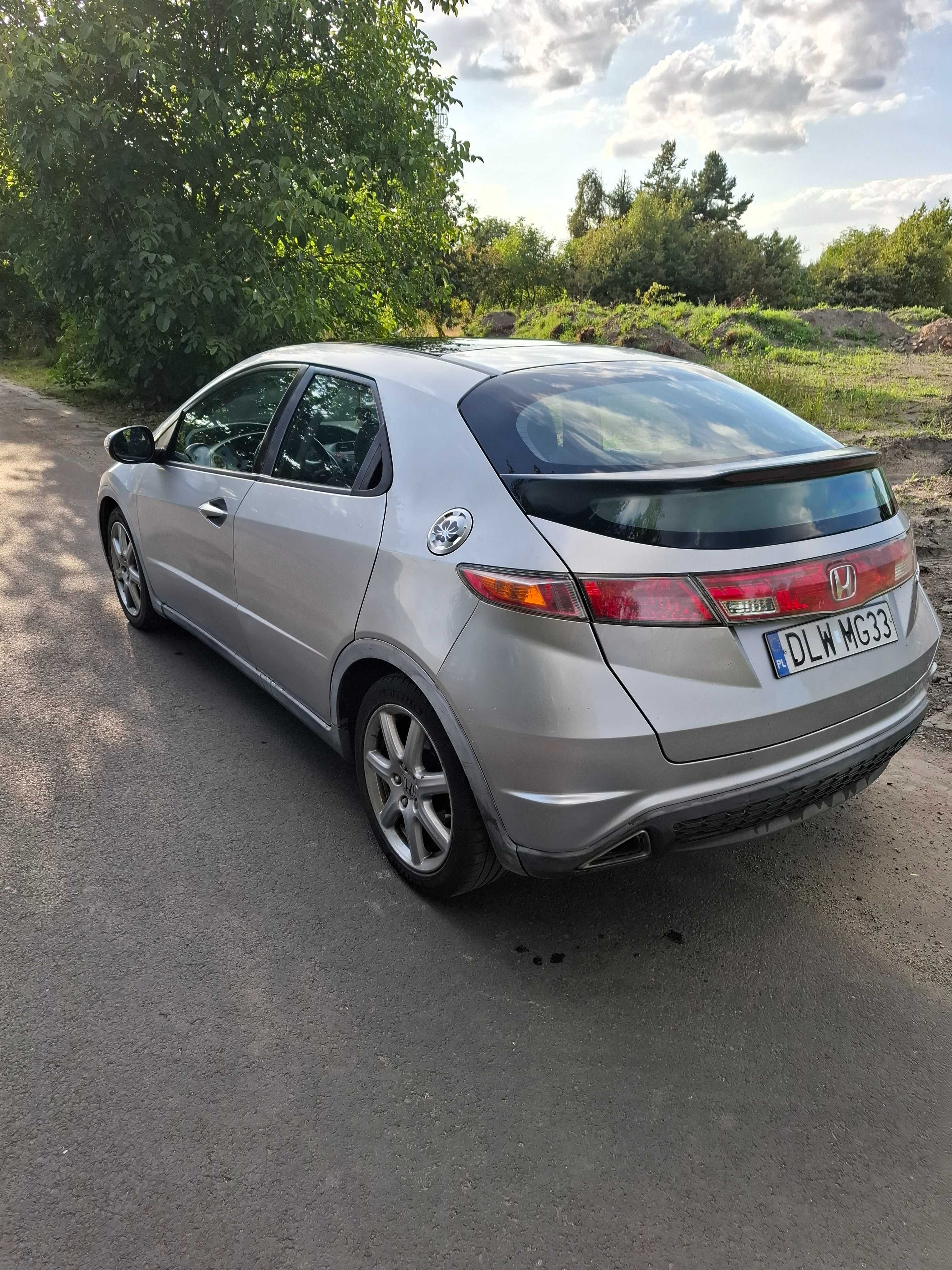 Honda Civic Ufo sprawna zadbana panorama xenon clmatronic 2007
