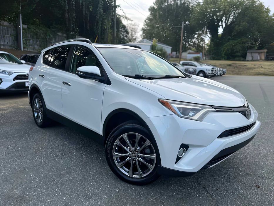 Toyota RAV4      2018