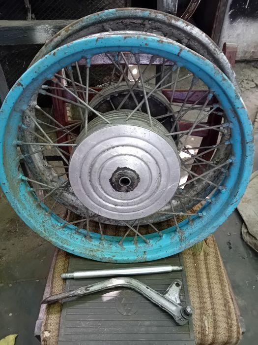 Продам диски колес на мотоцикл18