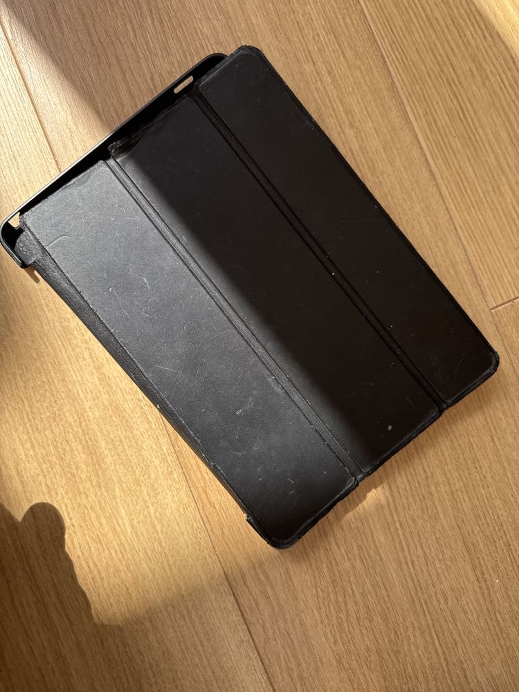 iPad Pro 9.7” 256 GB Wi-Fi + Cellular – Space Gray + klawiatura etui