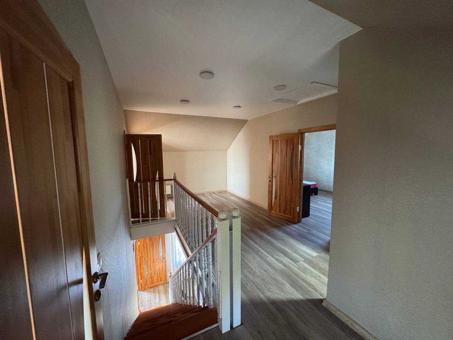 Продаж будинку з новим ремонтом. На 9 сотках землі. По вигідній ціні