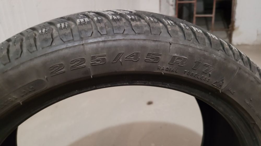 Oddam za darmo - opony zimowe 225/45 R17