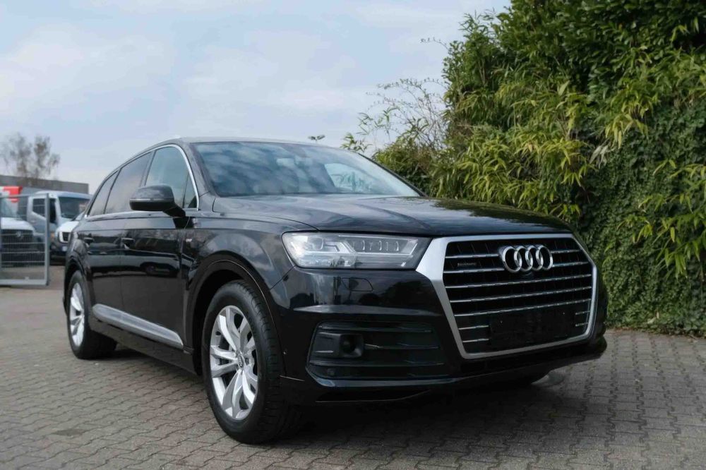 Audi Q7 quattro      2016