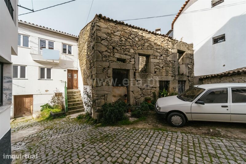 Moradia Rústica Estúdio / Fundão, Valverde