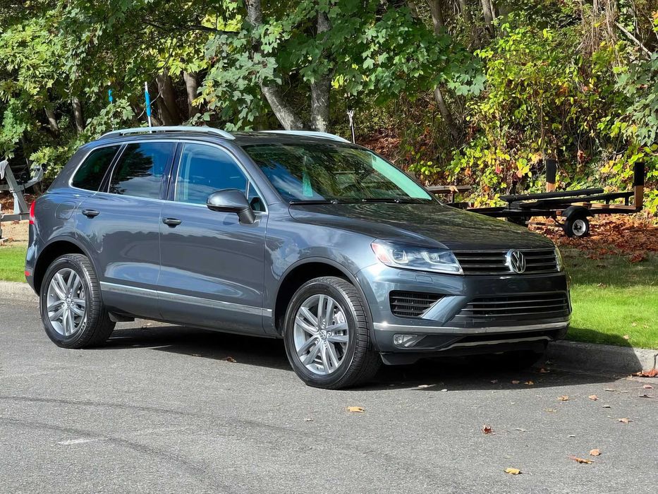 Volkswagen Touareg      2015