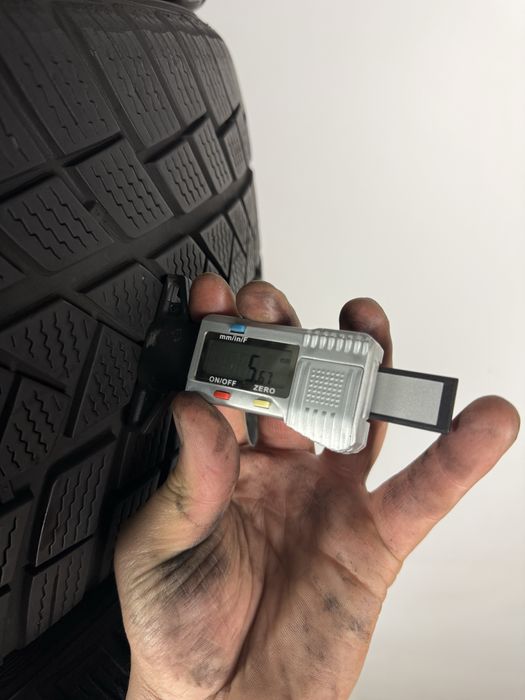 Шини 4шт. R17 225/50 Vredestein 2019 рік 5,5 мм зимова резина