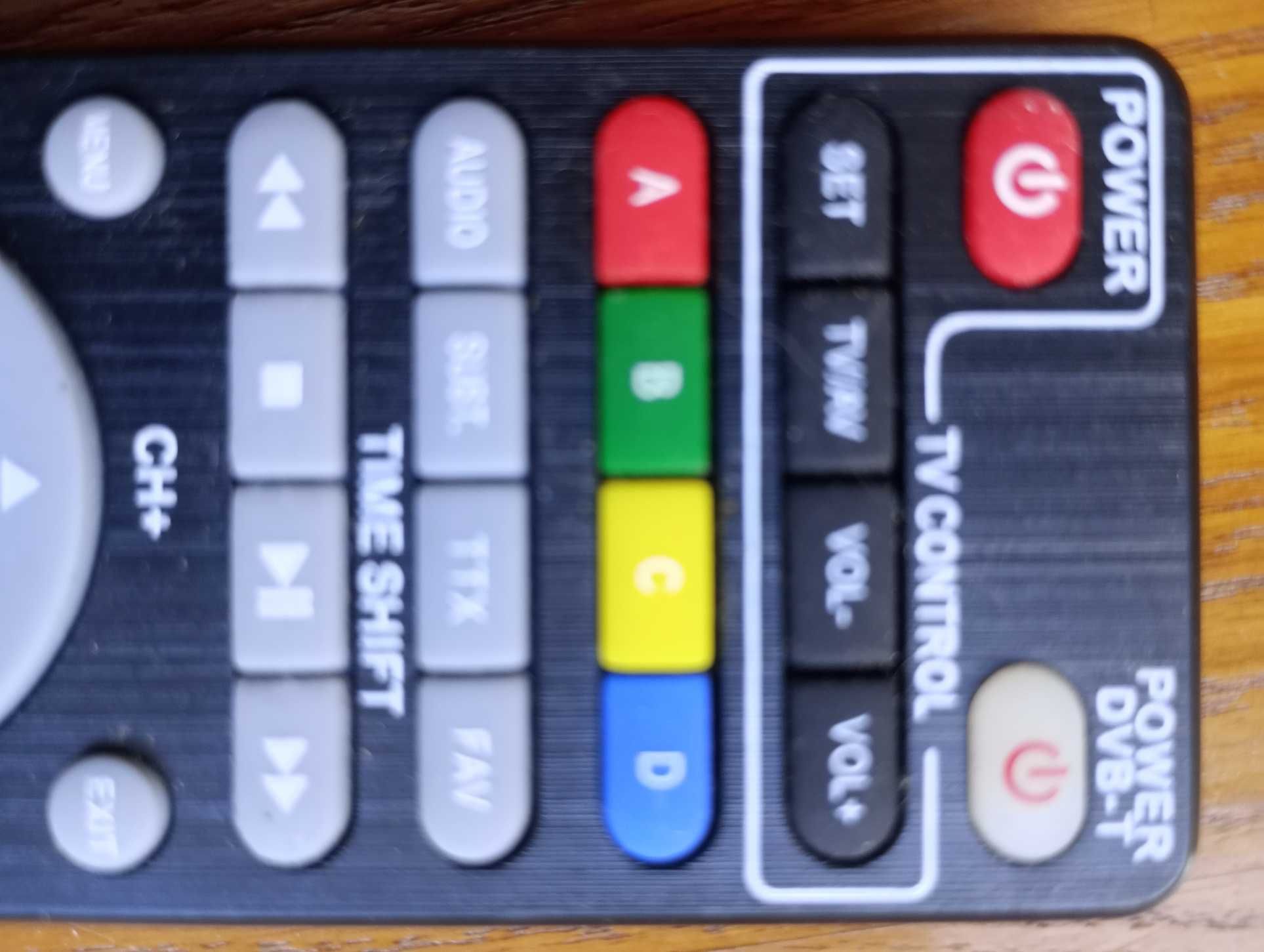Pilot Wiwa do dekodera DVB-T w b.ładnym stanie.