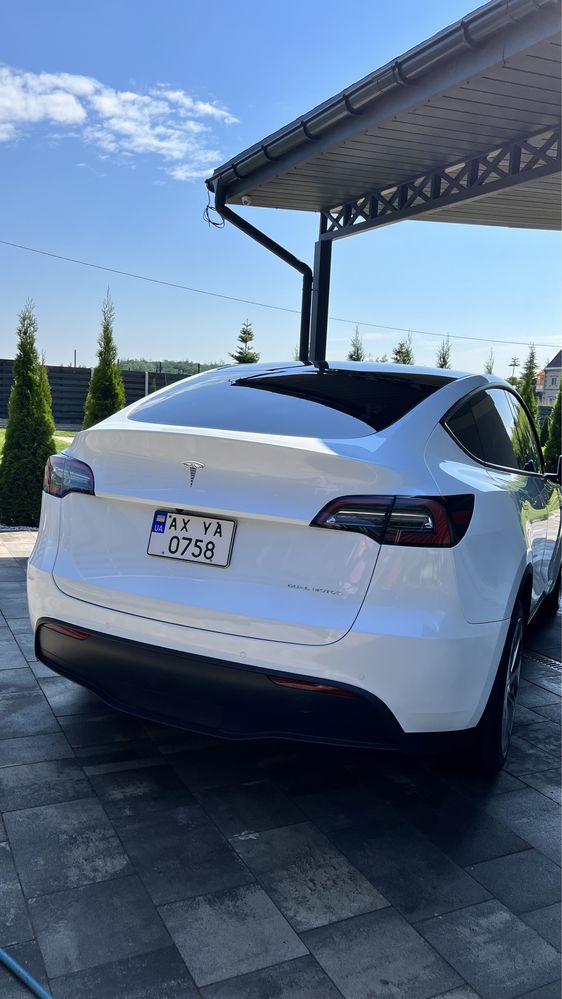 Tesla model Y long range 2022р.