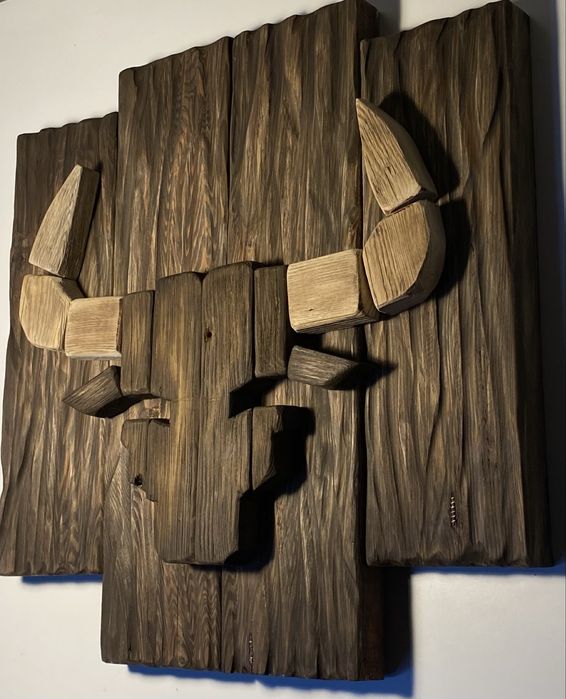 Ozdoba drewniana BYK - symbol sily i determinacji. PREZENT