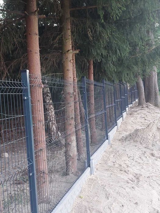 Montaż Ogrodzenie panelowe fi 4 153 podmurówka 25cm