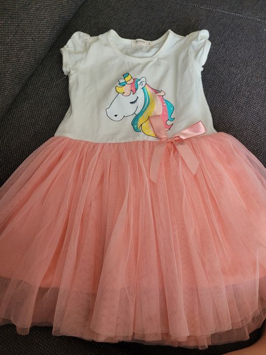 Sukienka 110 z tiulem