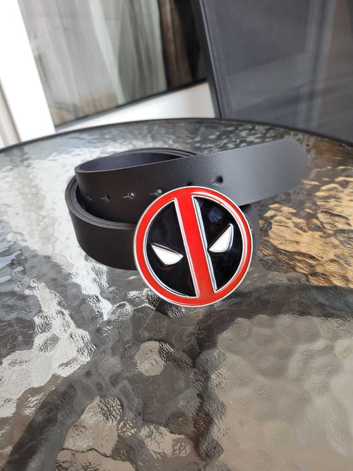 Czarny męski skórzany pasek ręcznie robiony z klamrą Deadpool