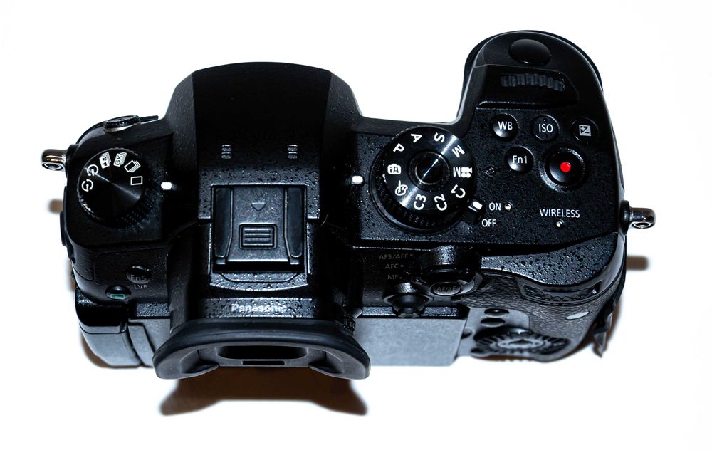 Panasonic Lumix DC-GH5 BODY 20.3Mpix 10TYŚ