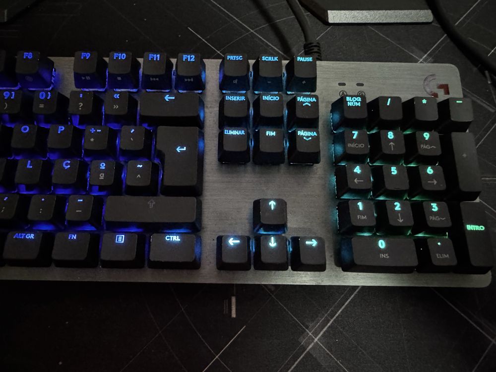Teclado mecânico logitech G512 Carbon BROWN SHITCH