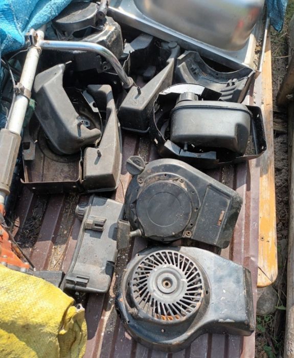 Запчастини двигуна briggs straton різних моделей.Ремонт двигунів