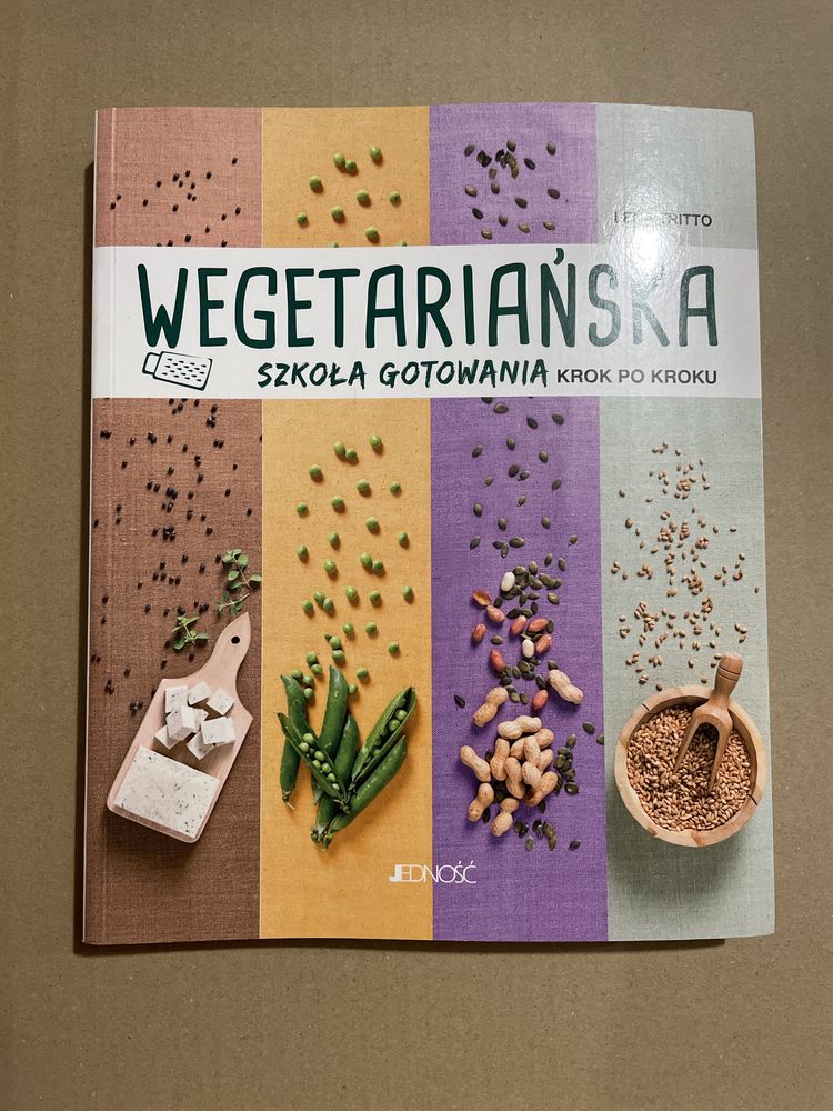 Ksiazka 14 „ Wegetariańska szkoła gotowania krok po kroku „
