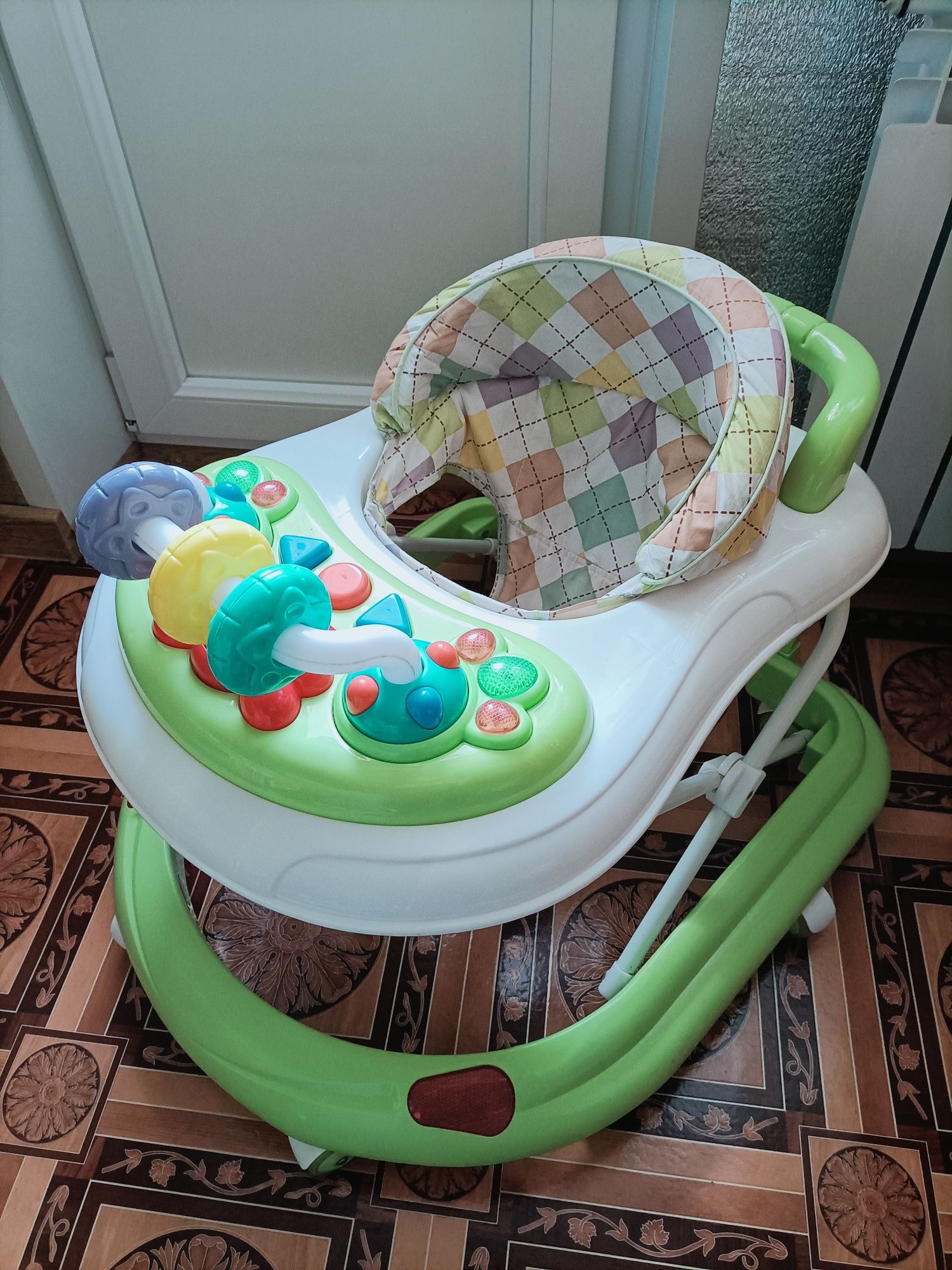 Продам  детские ходунки Carrello