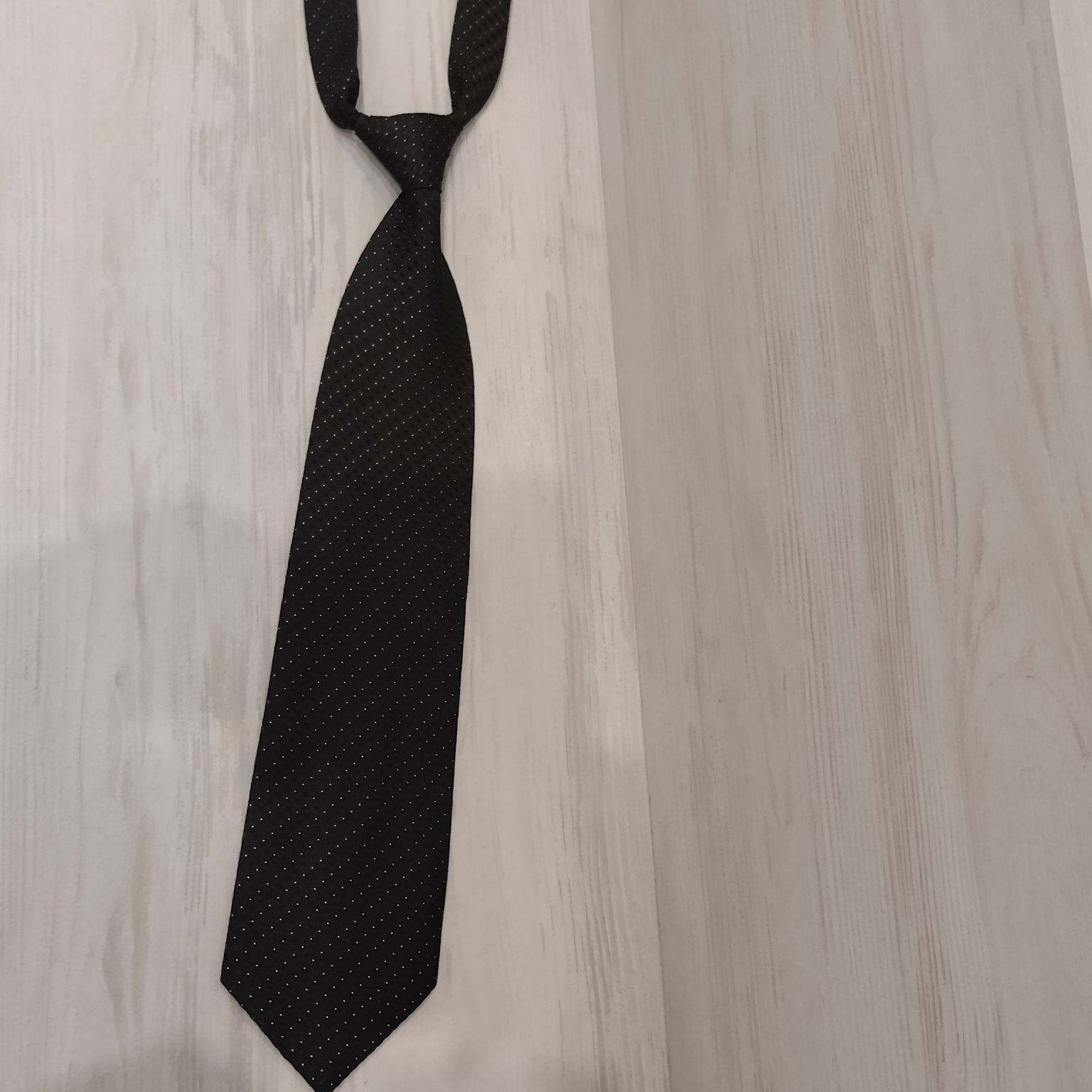 Czarny krawat  dla dorosłego