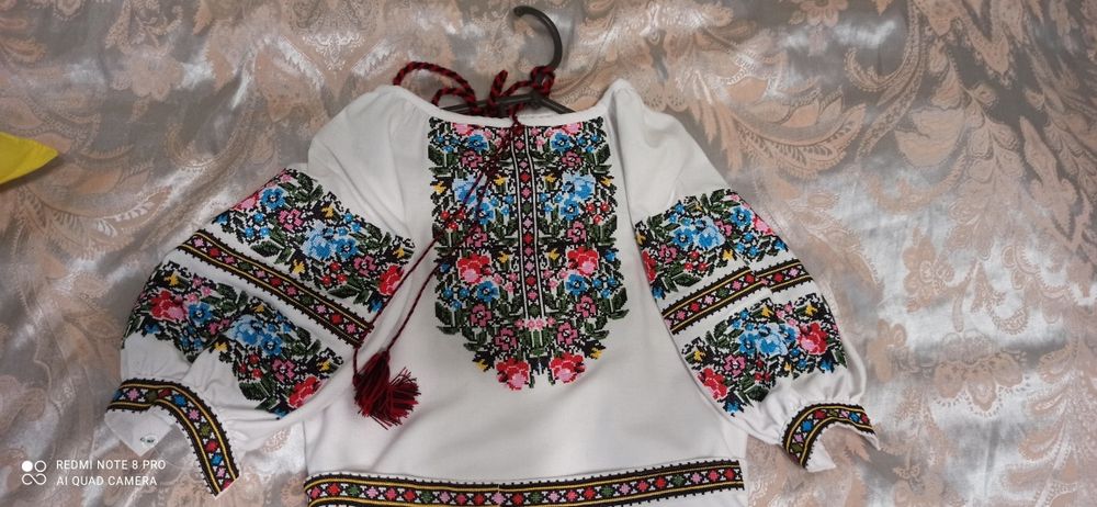 Вишиване плаття для дівчинки