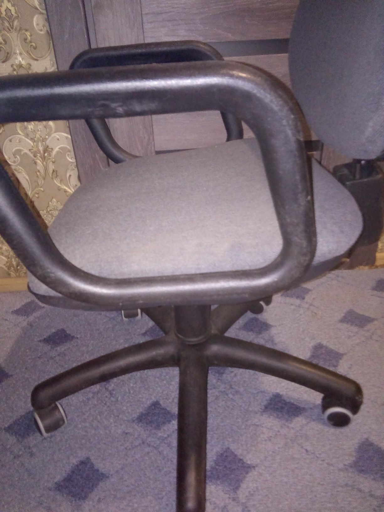Крісло комп'ютерне(офісне)