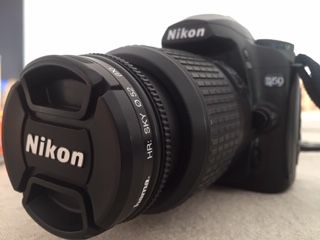 Máquina fotográfica Nikon D50 + oferta 2 cartões de memória
