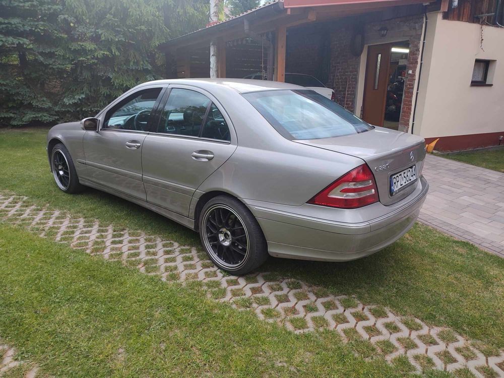 Mercedes-Benz w203 C220CDI