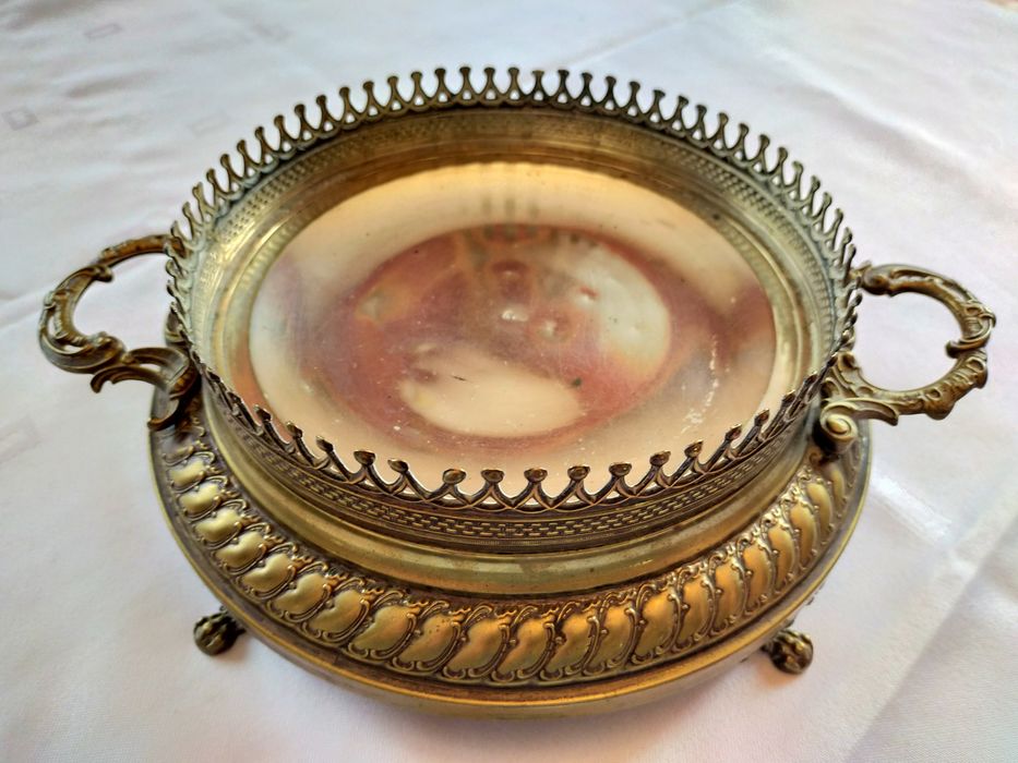 Antyczna misa, patera sygnowana