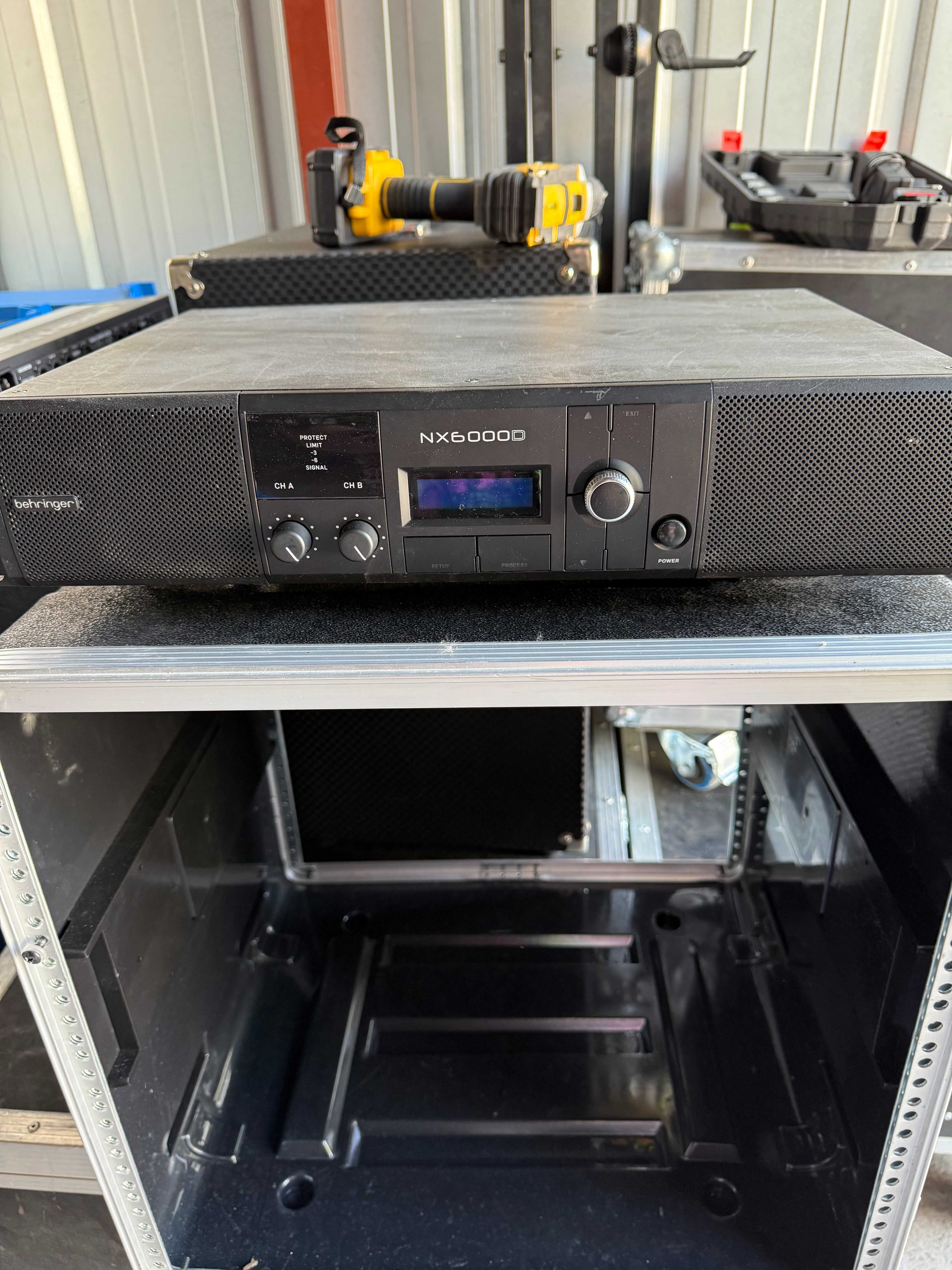 Wzmacniacz Behringer NX6000D