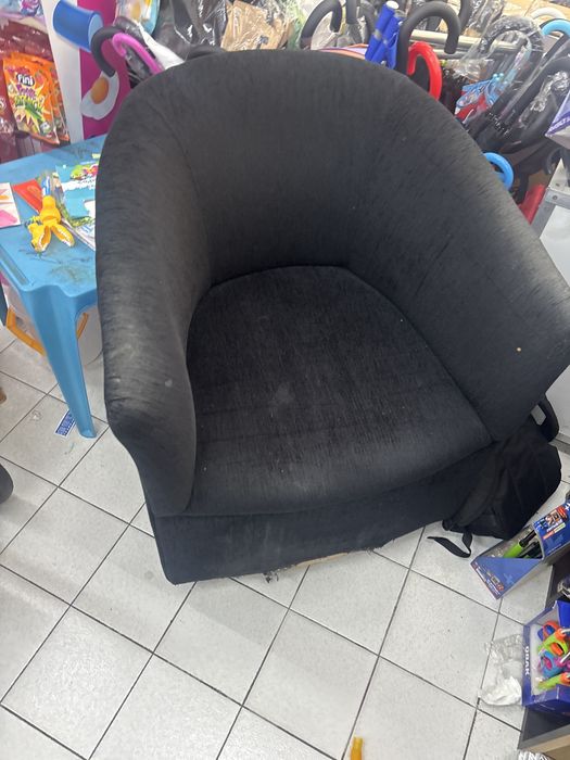 sofa um lugar muito comforto