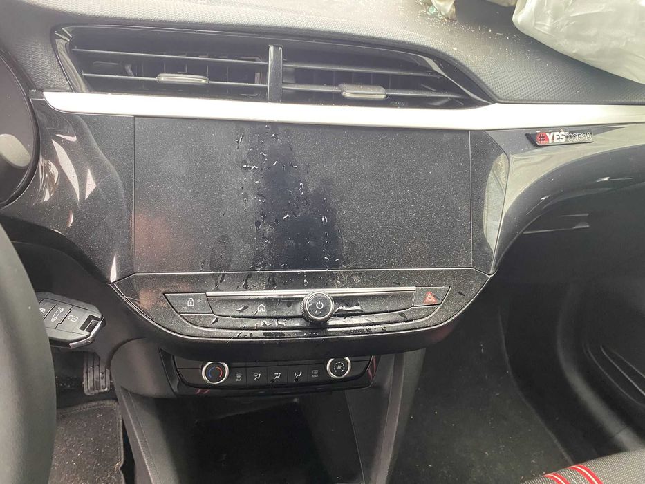 Salvado Opel Corsa F 1.2 MHEV Hybrid | 9.692 Km | 2024