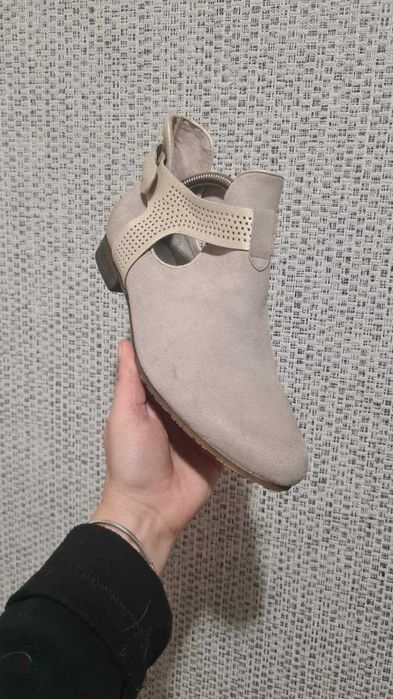 Замшеві козаки, лофери, туфлі, черевики. Стан нових. Замша натуральна.