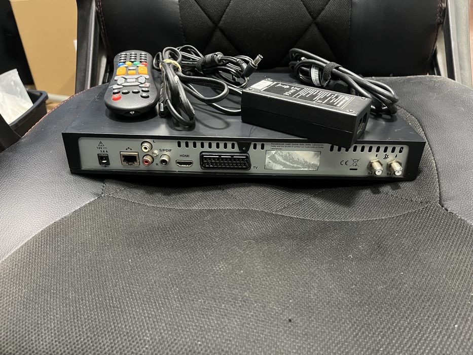 Dekoder Sagemcom ESI88 320GB E2 OpenPLi Oscam jak nBox