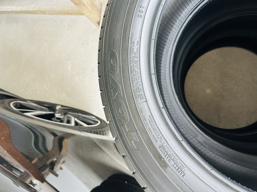 Opony Toyo 225/55/19 NOWE