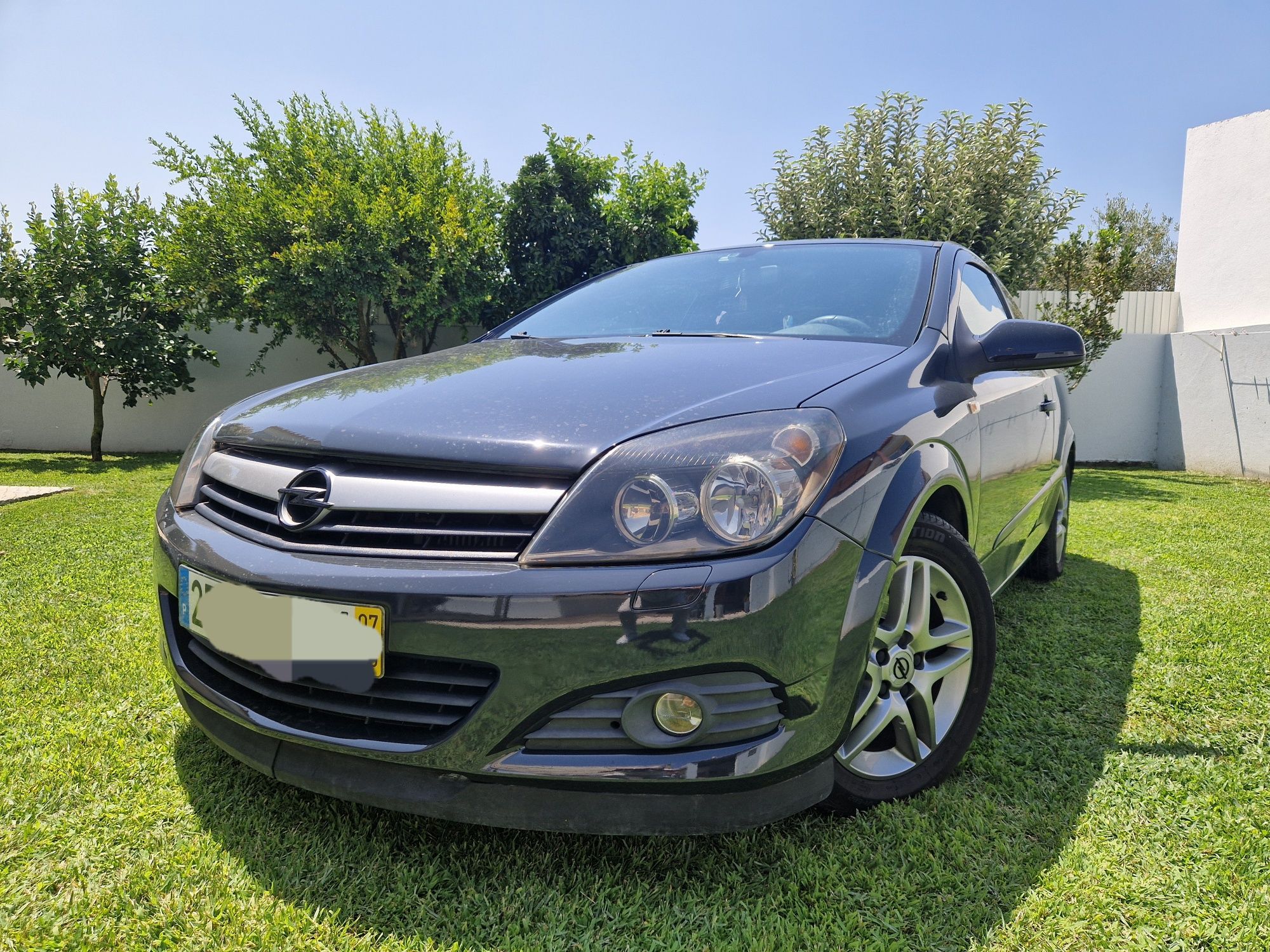 Opel Astra GTC 1.3 cdti