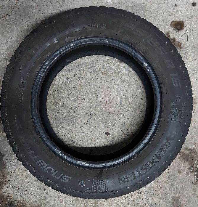 Opona 195/65/15 zimowa vredestein