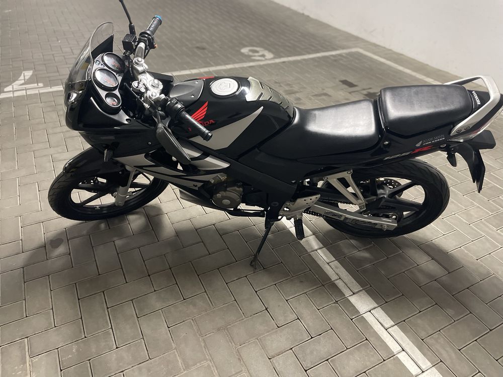 Honda CBR 125 Bardzo dobry stan, niski przebieg, 100% oryginał