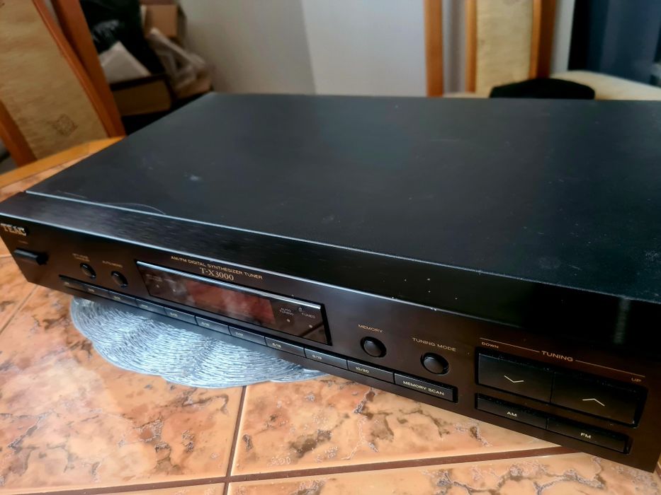 Tuner Teac T-X3000 ładny stan