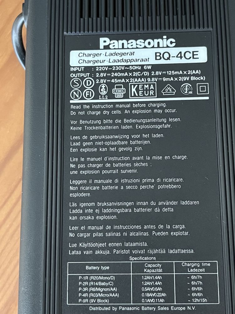 Carregador pilhas carregaveis Panasonic