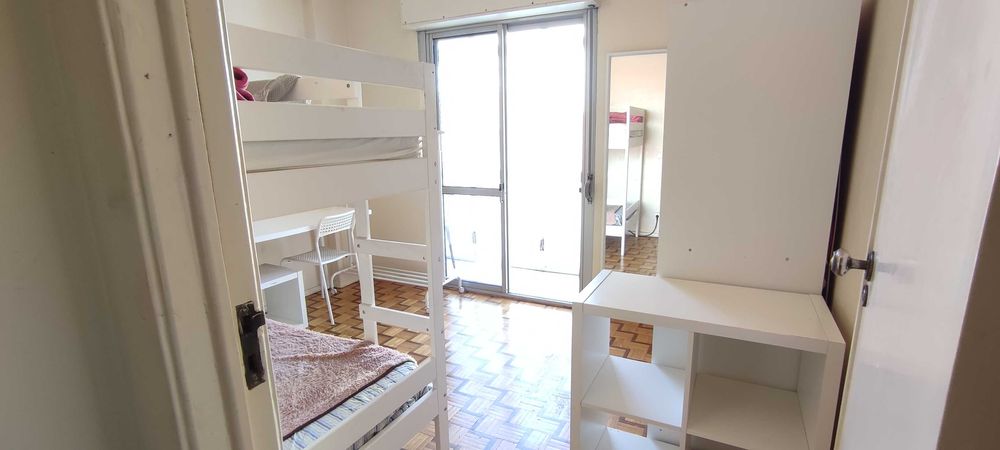 Quarto frente estacao CP Cacem com Recibo e Despesas incluidas