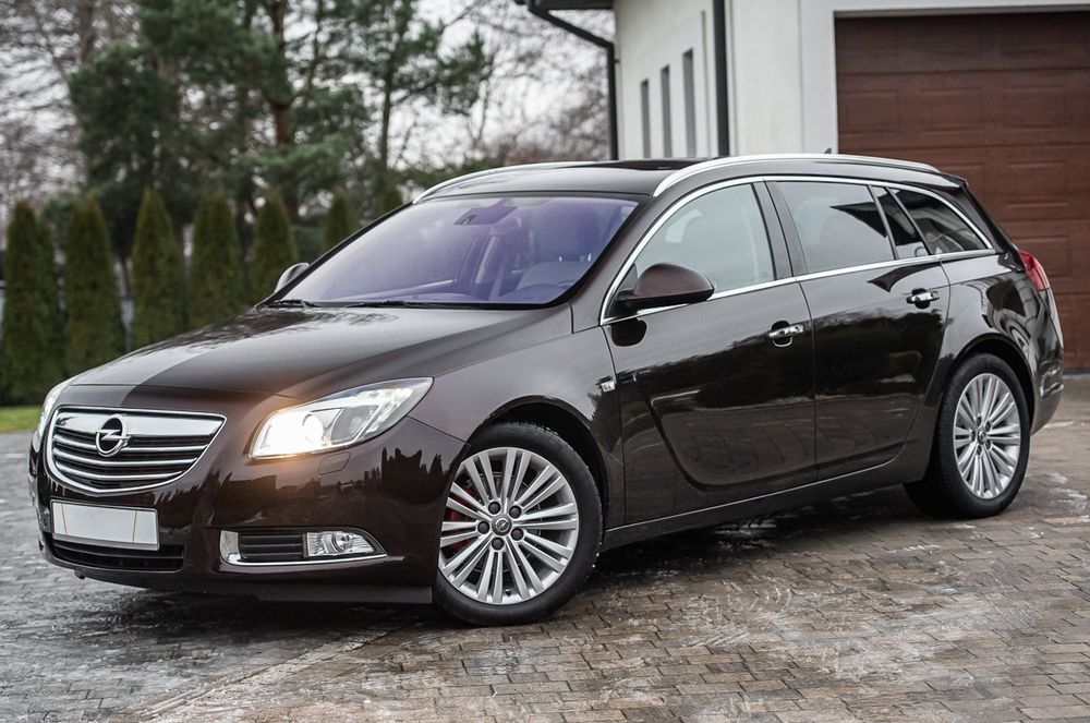 ~Opel~Insignia~Cosmo~1.4 Turbo~BI-Xenon~Ledy~Pół Skóry~Navi~Parktronik
