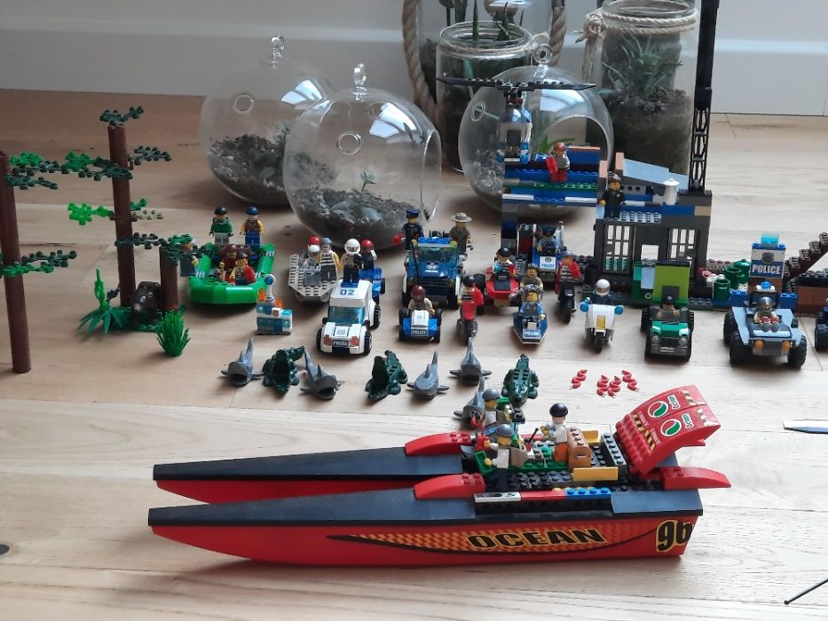 Lego - miasto policyjne - ucieczka rzeką na bagna