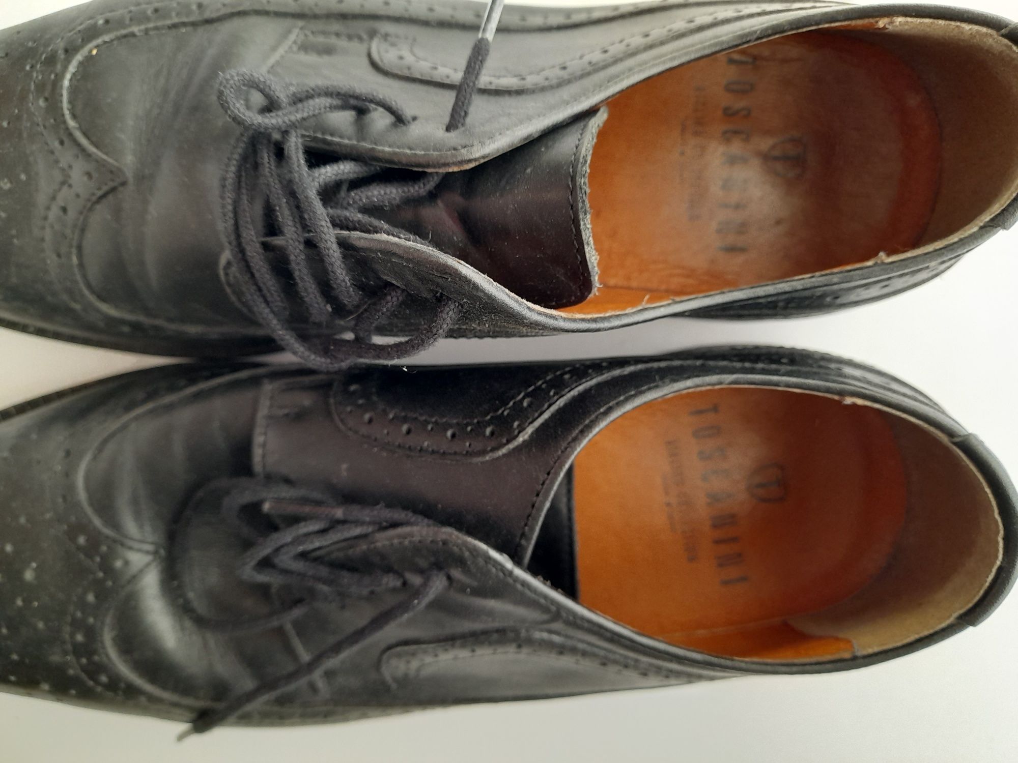 Sapatos de homem n. 41