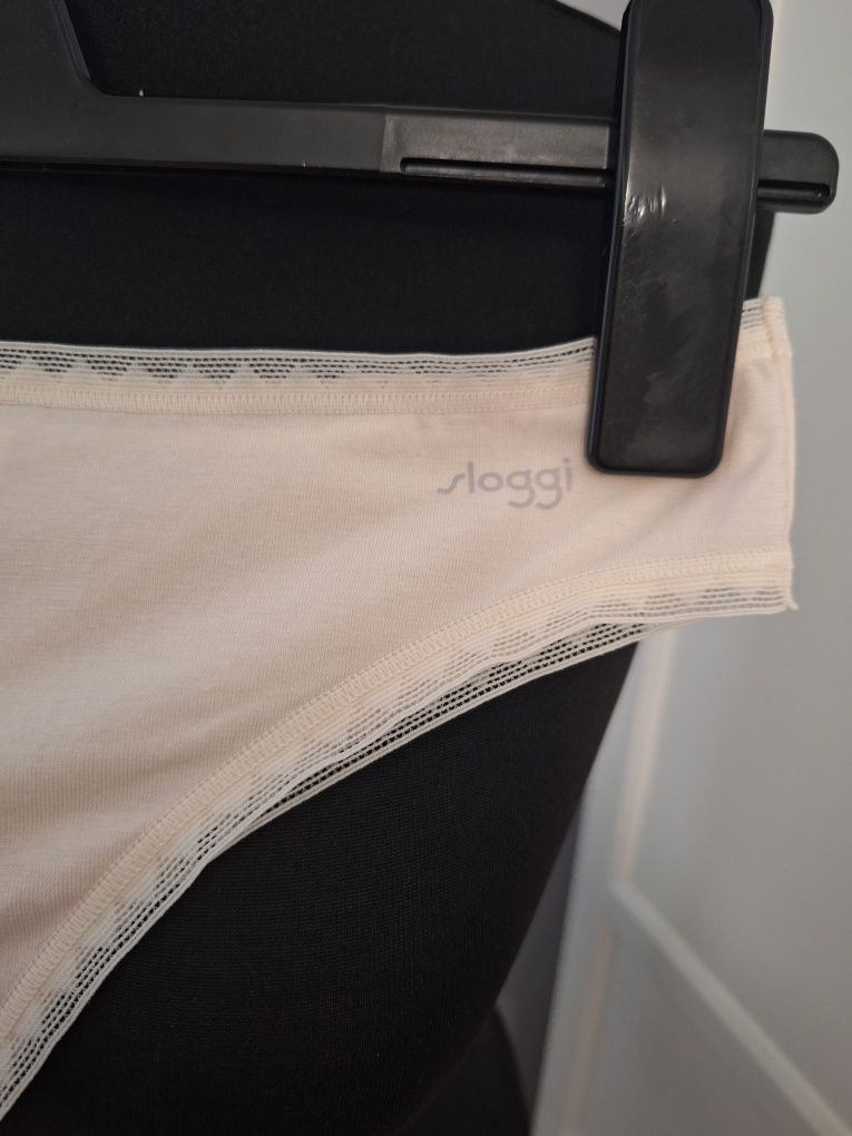 Sloggi, damskie stringi r.L nowe