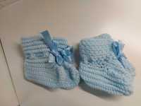 Sapatinhos artesanais em croché bebé
