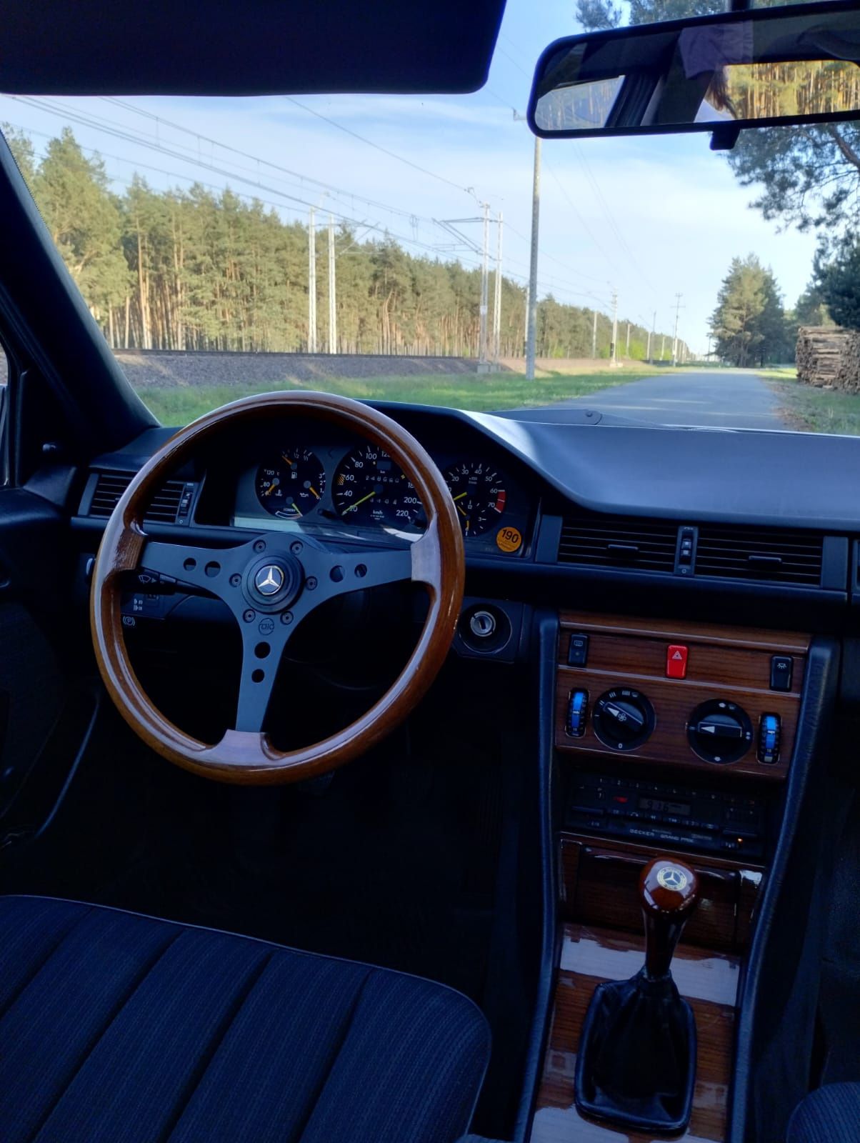 Mercedes-Benz w124 230E 1987r klasyk