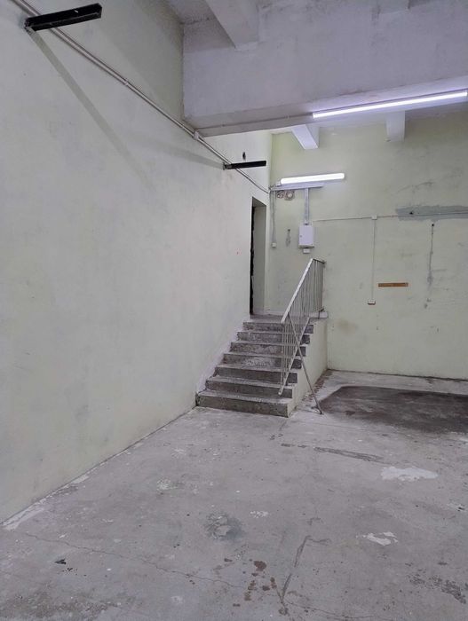 Niewielki magazyn do wynajęcia