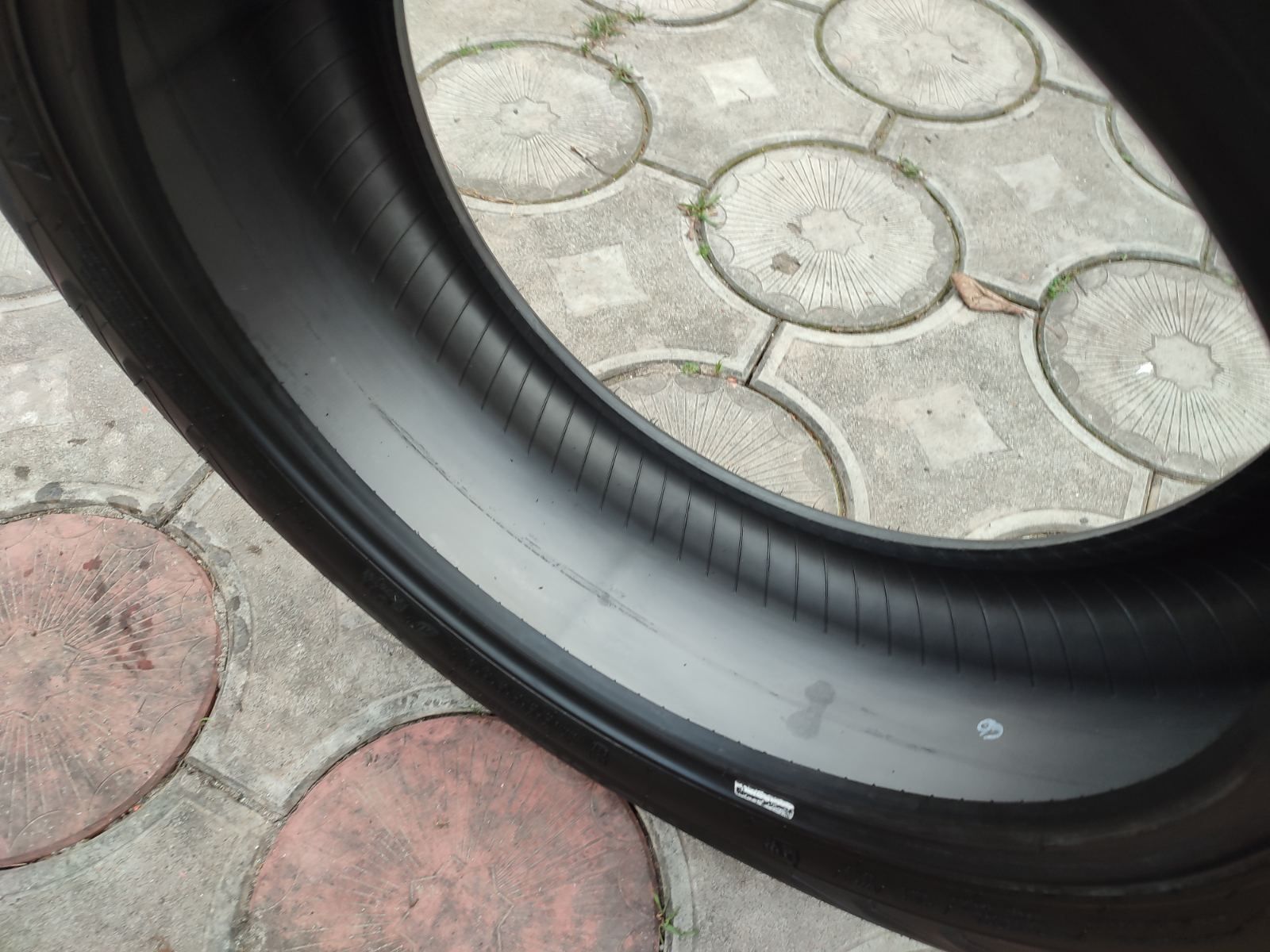 Резина Nokian Tyres 255/15/R17