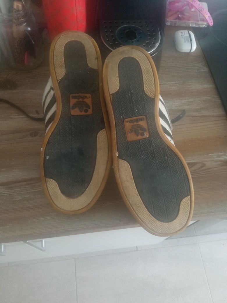 Tênis Adidas tamanho 43